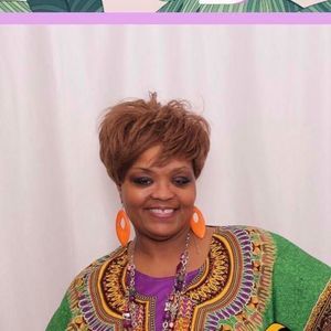 Meet your Posher, Selenea